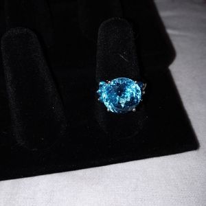Bright Blue CZ ring 💍